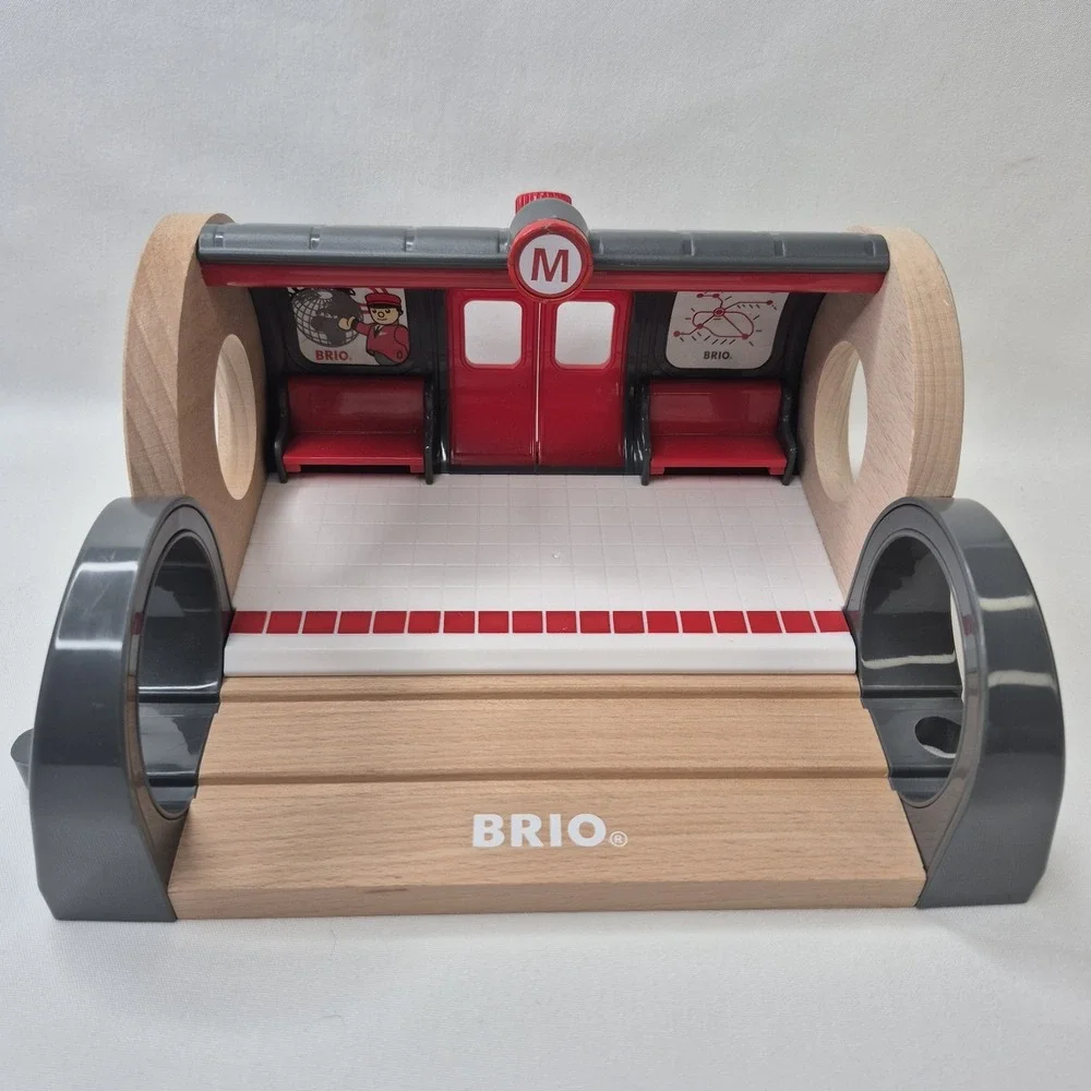 Brio Metro Railway Station Wooden 33513 Station Only CLEAN
